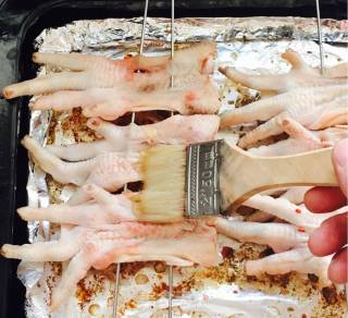 Grilled Chicken Feet in The Oven recipe