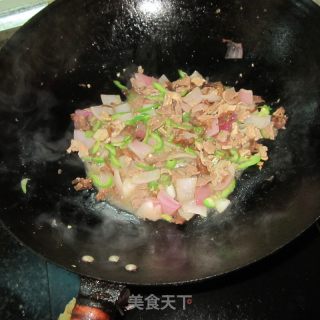 Fried Pork with Fungus and Onion recipe