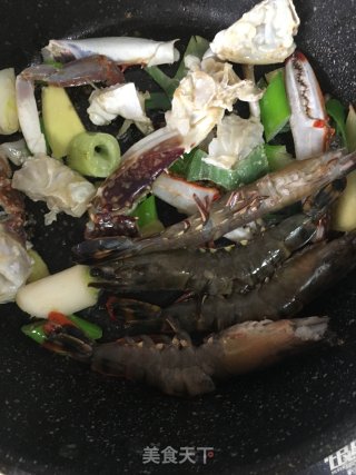 Stir-fried Seafood with Ginger and Spring Onion recipe
