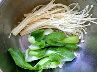 Enoki Mushroom Tofu Shredded Vermicelli in One Pot recipe