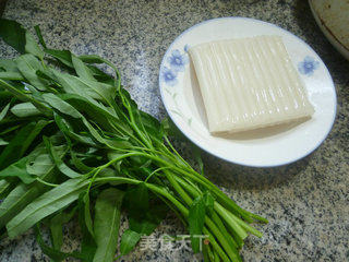 Stir-fried Rice Cake with Water Spinach recipe