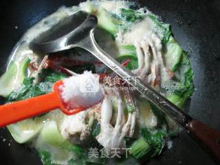 Boiled Vermicelli with Green Vegetables and Crab recipe