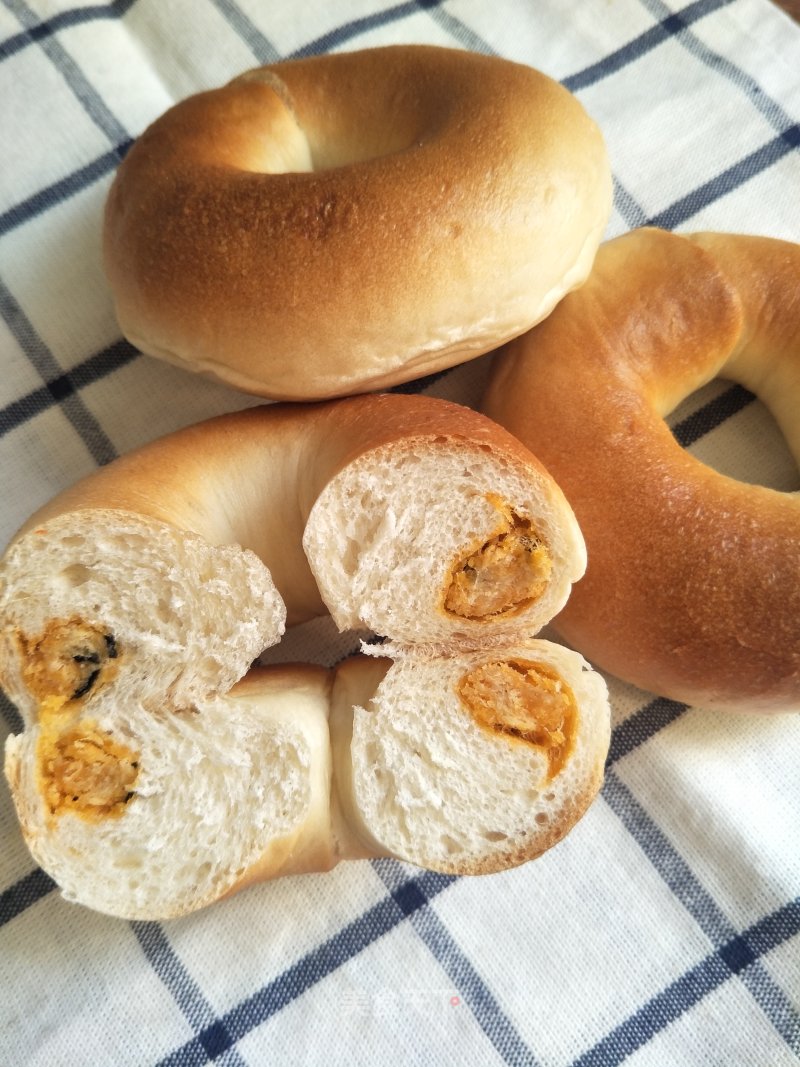 Salted Egg Yolk Pork Floss Bagels recipe