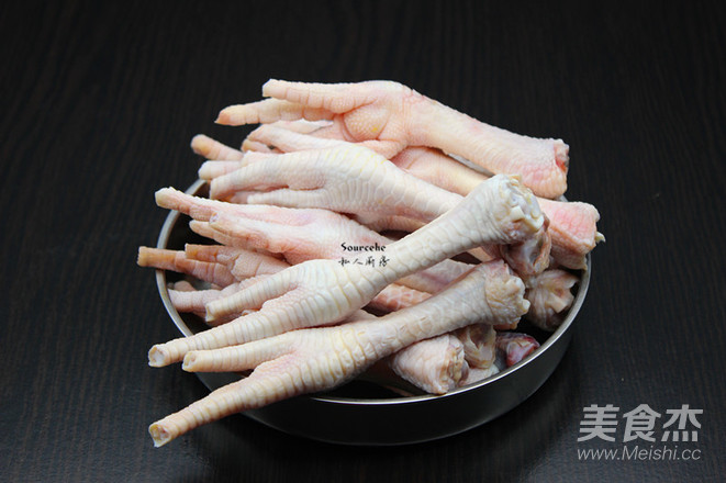 Spicy Marinated Chicken Feet recipe