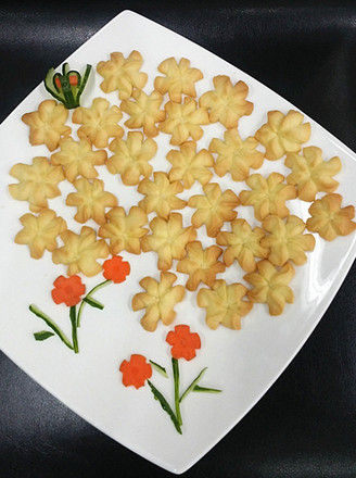 Chrysanthemum Butter Cookies recipe