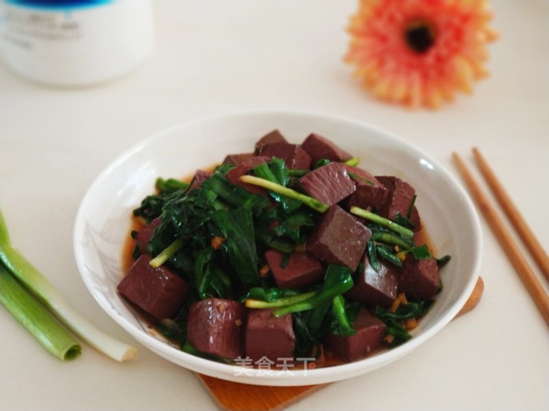 Stir-fried Duck Blood with Leek