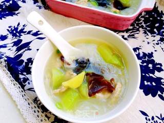 Loofah and Fungus Vermicelli Soup recipe