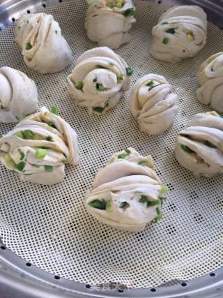 Scallion Flower Roll recipe