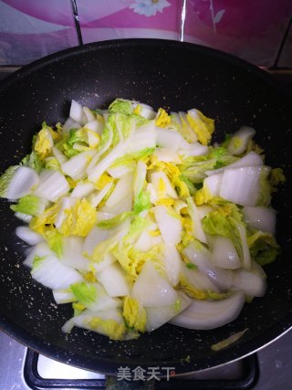 Cabbage Stew with Luncheon Meat and Bean Paste recipe