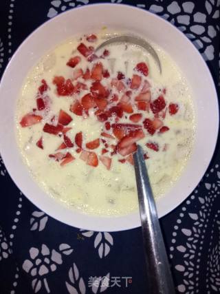 Small Eggs. Yogurt Strawberry Ice Cream recipe