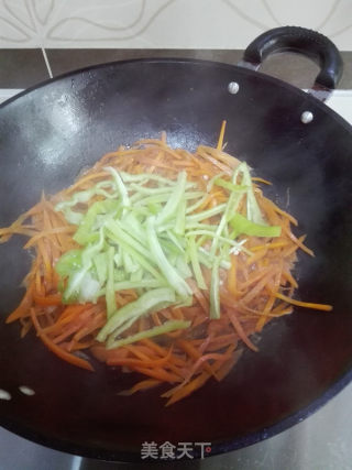 #快手懒人饭# Stir-fried Shredded Carrots with Red Miso recipe