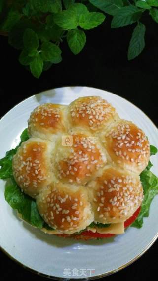 #新良首第节烤大赛# Huahaoyueyuanzhi—flower Bread Hamburger recipe