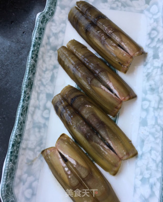 The King of Oil Razor Clams recipe