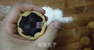 Spend A Full Moon-red Bean Paste Moon Cakes recipe