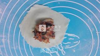 Savoury and Delicious Xiaolongbao——carrot Fungus Xiaolongbao recipe