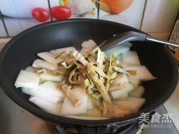 Scallops and Winter Melon Soup recipe