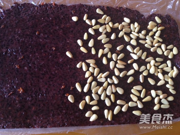 Pine Nut Blood Glutinous Rice Cake recipe