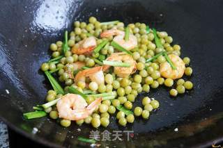 Fried Peas with Shrimp recipe