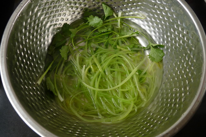 Kelp Mixed with Celery recipe