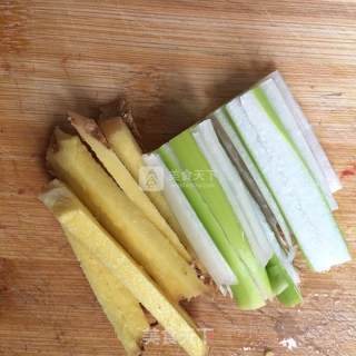 Stewed Bones with Mushrooms, Tofu and Corn recipe