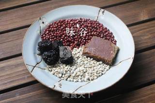 Sweet Red Bean and Barley Soup recipe
