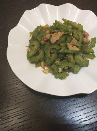 Stir-fried Pork with Bitter Gourd for Clearing Heat and Detoxifying recipe