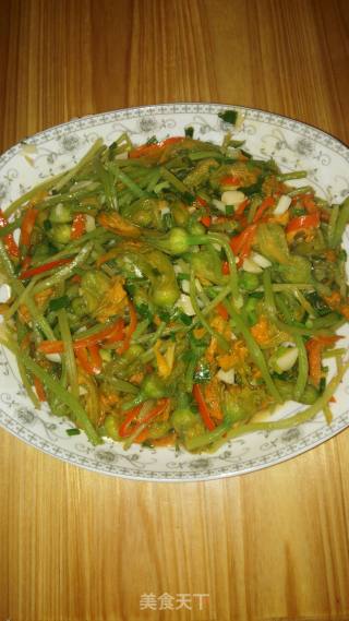 Stir-fried Pumpkin Flowers with Garlic recipe