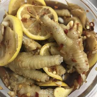 Sour and Spicy Lemon Chicken Feet recipe