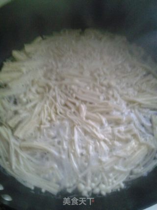Jade with White Jade (cold Spinach and Enoki Mushroom) recipe