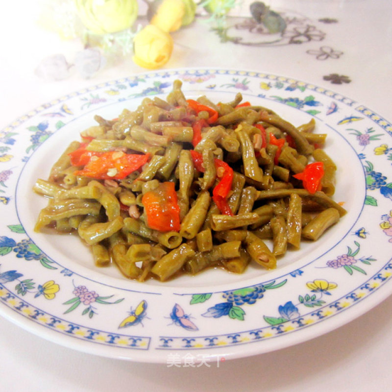 Chopped Pepper and Capers --- Porridge with Noodles recipe
