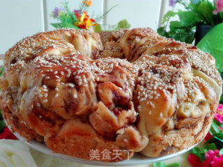 Red Date Round Mold Flower Shaped Bread recipe