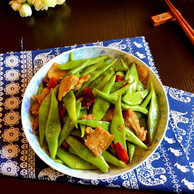 #trust之美# Stir-fried Kidney Beans with Pork Belly recipe