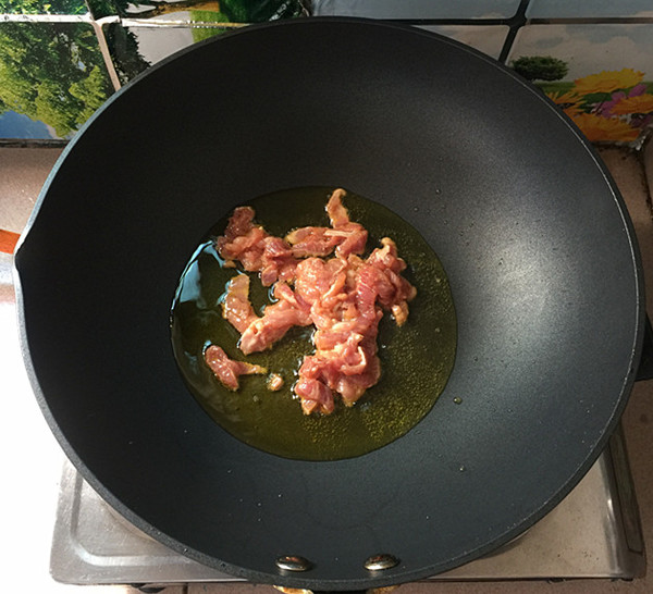 Stir-fried Cold Potato with Chopped Pepper and Shredded Pork recipe