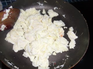 Stir-fried Leek with Emu Egg recipe