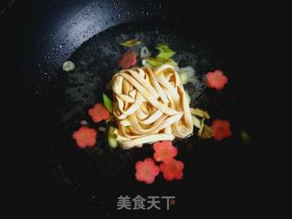 #团圆饭#three Fresh Carrot Noodles recipe