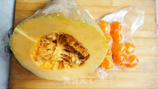 Baked Pumpkin with Salted Egg Yolk recipe