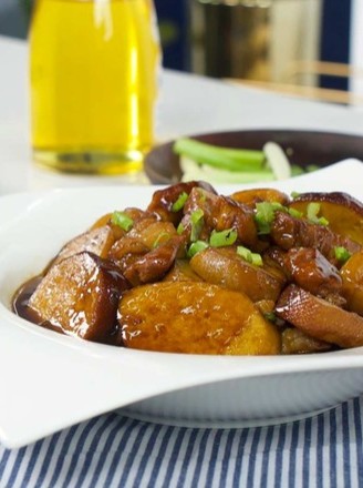 Shanghai Small Vegetarian Chicken Stewed Pork Belly recipe
