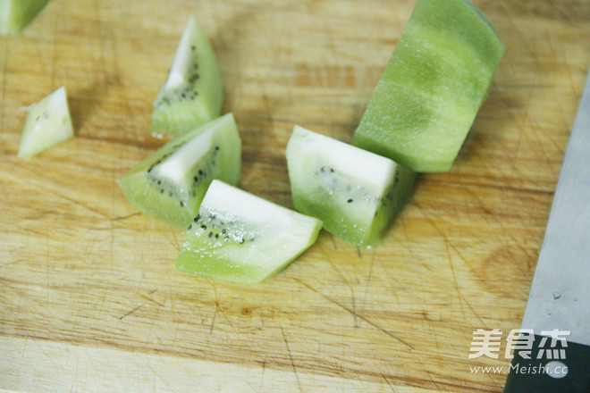 Detox and Slimming Cucumber Kiwi Juice recipe