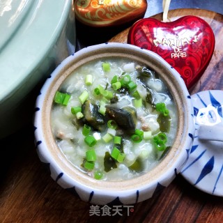 Wakame and Preserved Egg Beef Porridge recipe