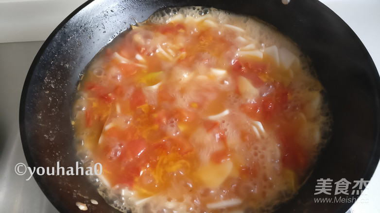 Tomato and Egg Rice Cake Soup recipe