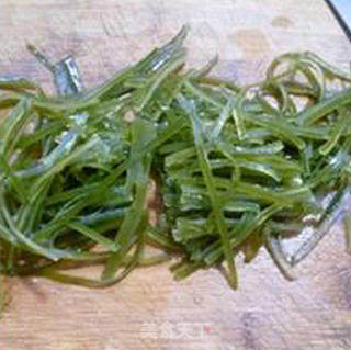 Stir-fried Shredded Kelp with Lean Pork recipe