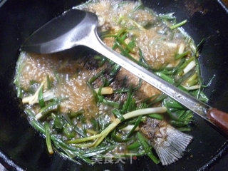 Grilled River Crucian with Chives recipe