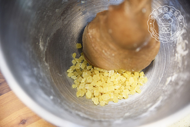 How to Make Black Pineapple Bread recipe