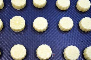 Custard Mooncake-depp Baking Lab recipe