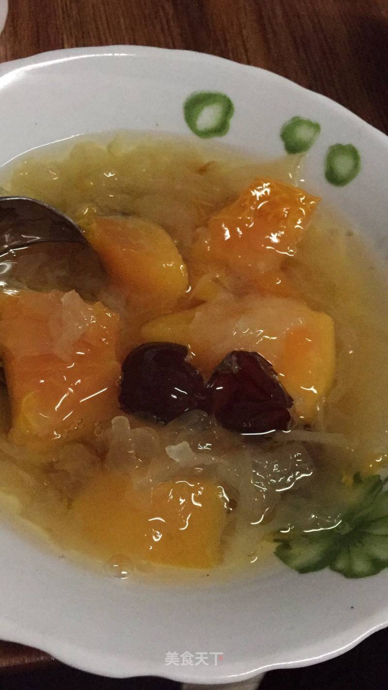 Papaya and Tremella Soup recipe