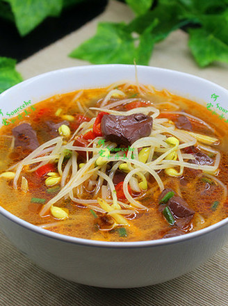 Tonic Blood Beauty, Bean Sprouts and Pig Blood Soup recipe
