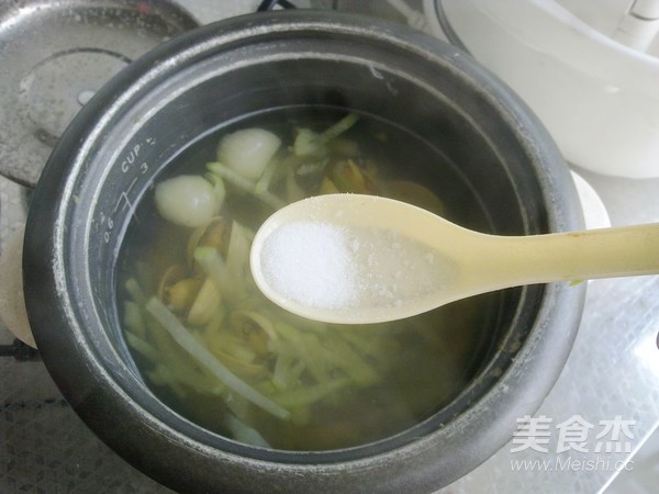 White Radish and White Clam Soup recipe