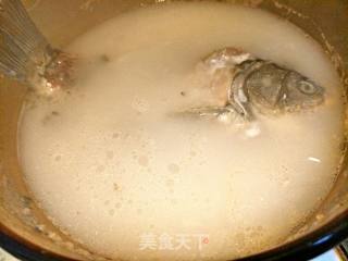 Crucian Carp Soup with Shiitake Mushrooms recipe