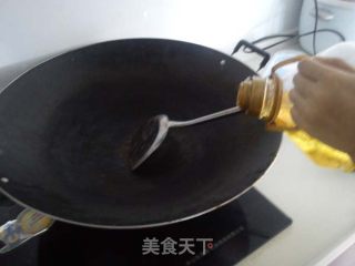 Stir-fried Shredded Pork with Light Carrot recipe