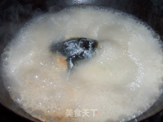 Deep Flavored Fish Head Seaweed Soup recipe